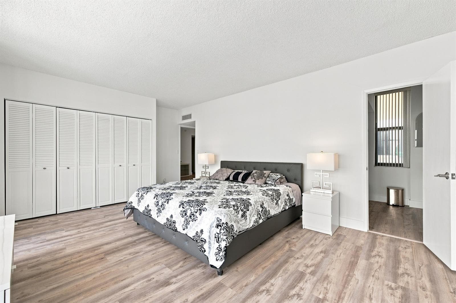 18181 NE 31ST Court PH10 photo 11