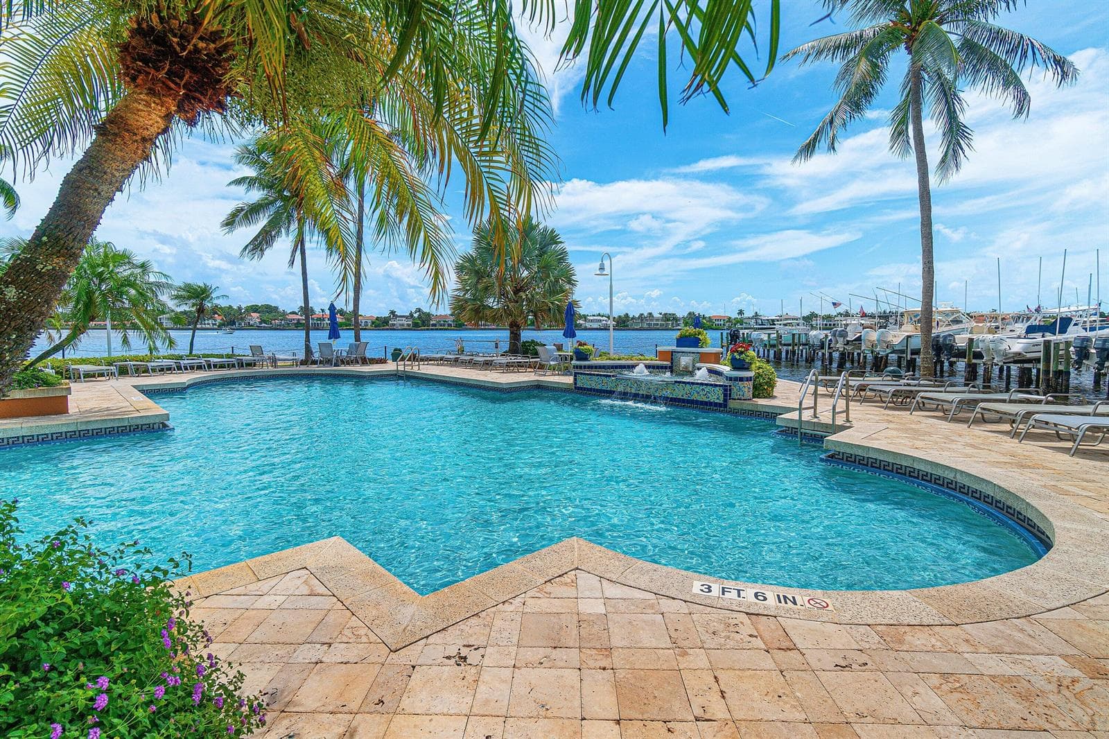 131 Yacht Club Way 307 photo 2