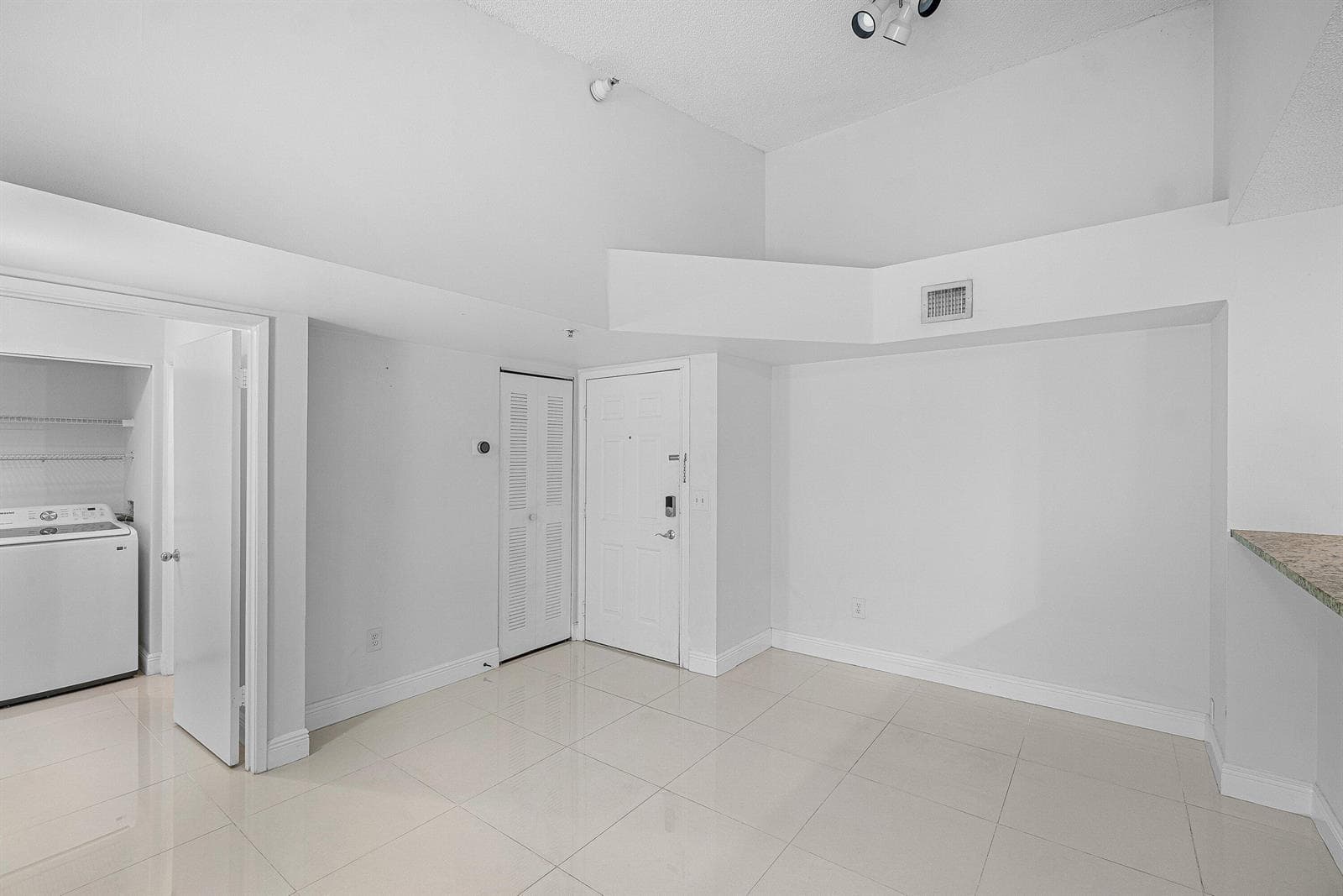 131 Yacht Club Way 307 photo 17