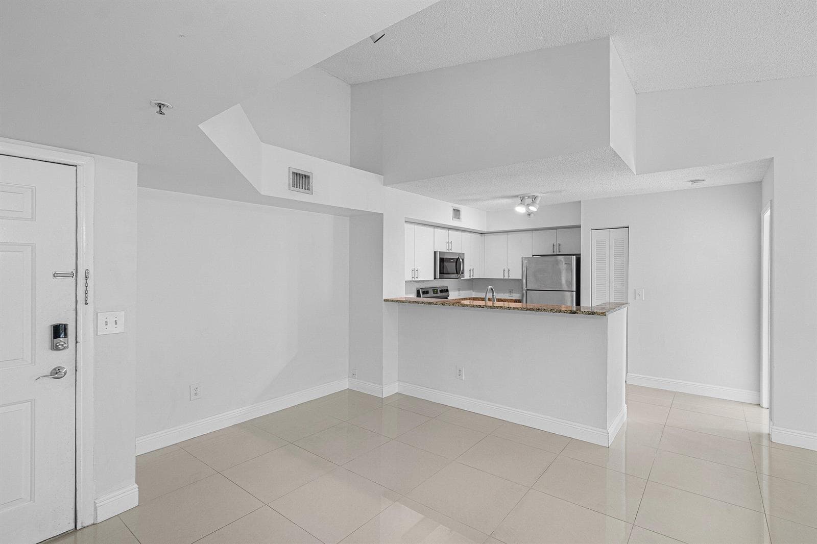 131 Yacht Club Way 307 photo 3
