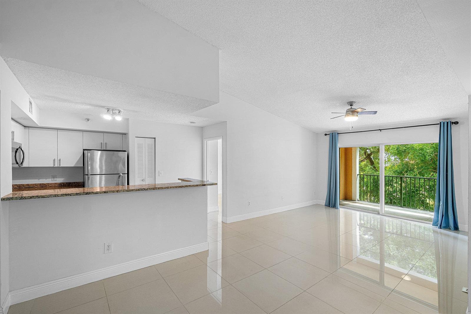 131 Yacht Club Way 307 photo 4