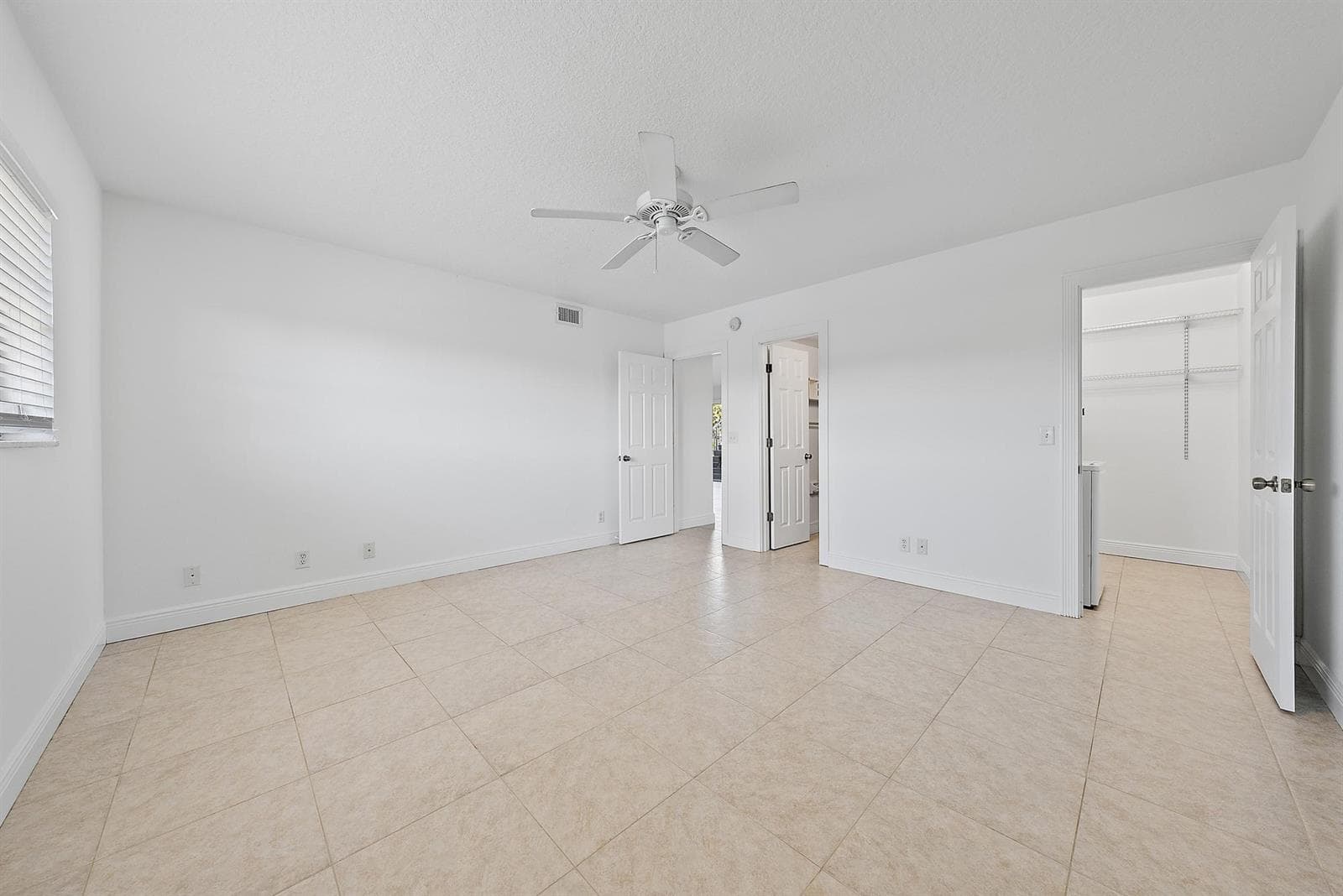 316 Southwind Court Apt 107 photo 12