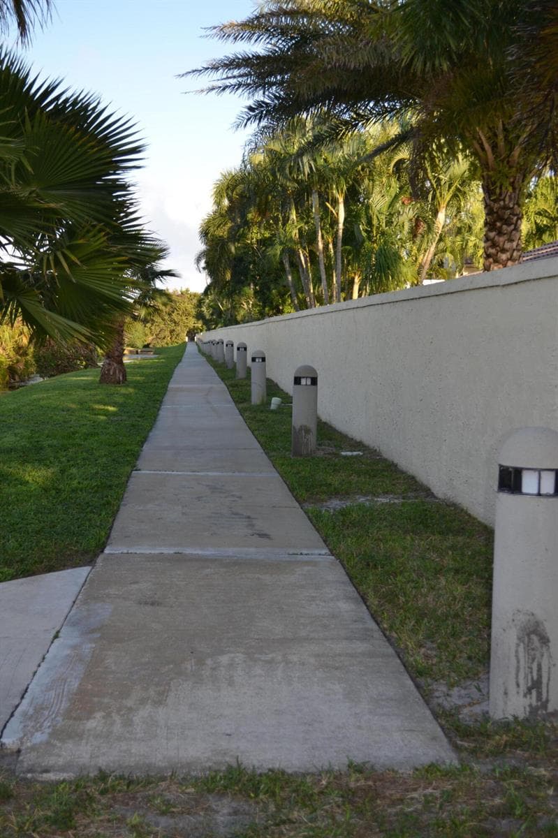 176 Seabreeze Circle photo 22