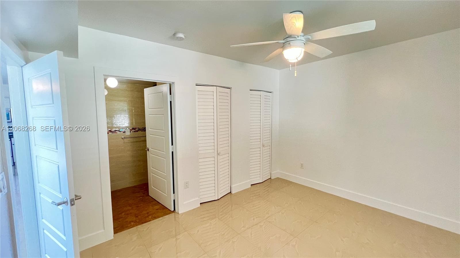 8227 Crespi Blvd 4 photo 6