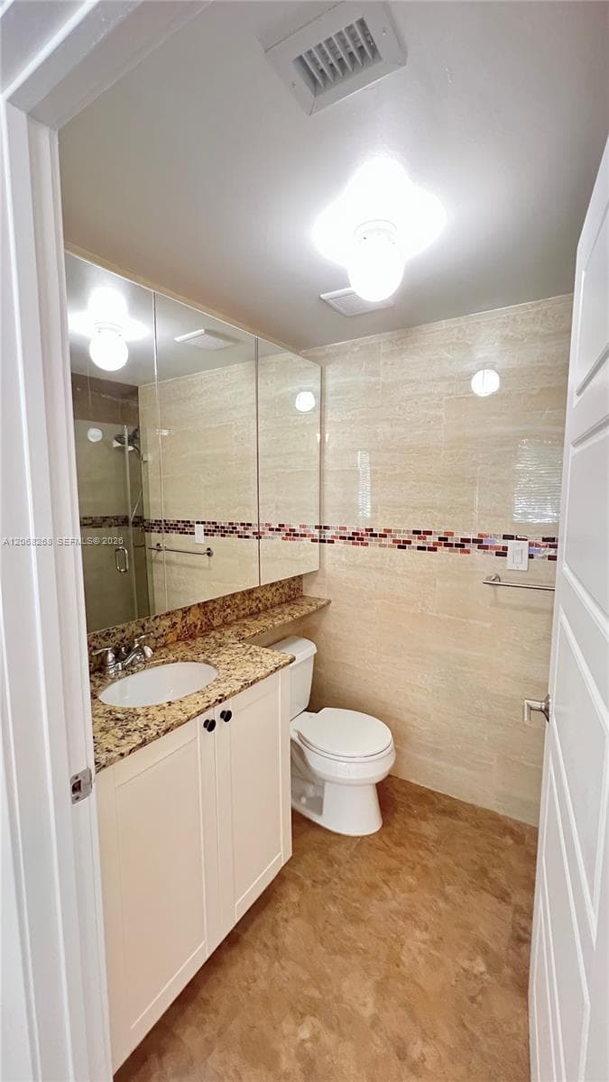 8227 Crespi Blvd 4 photo 7