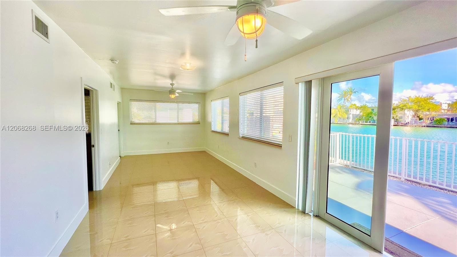 8227 Crespi Blvd 4 photo 3