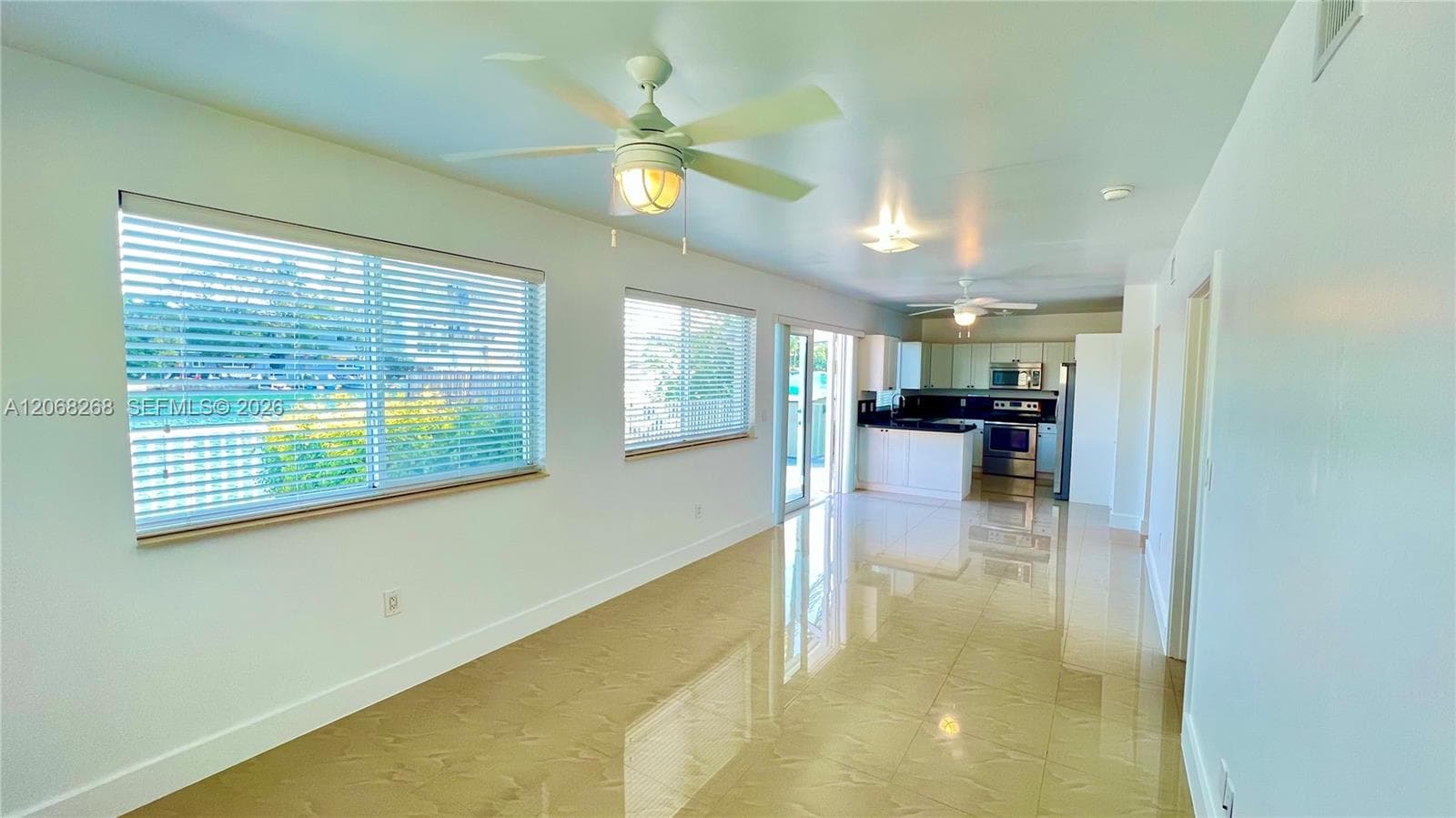 8227 Crespi Blvd 4 photo 9