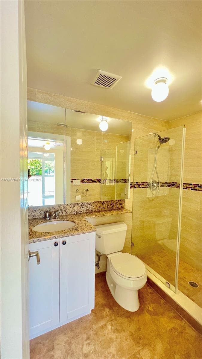 8227 Crespi Blvd 4 photo 15