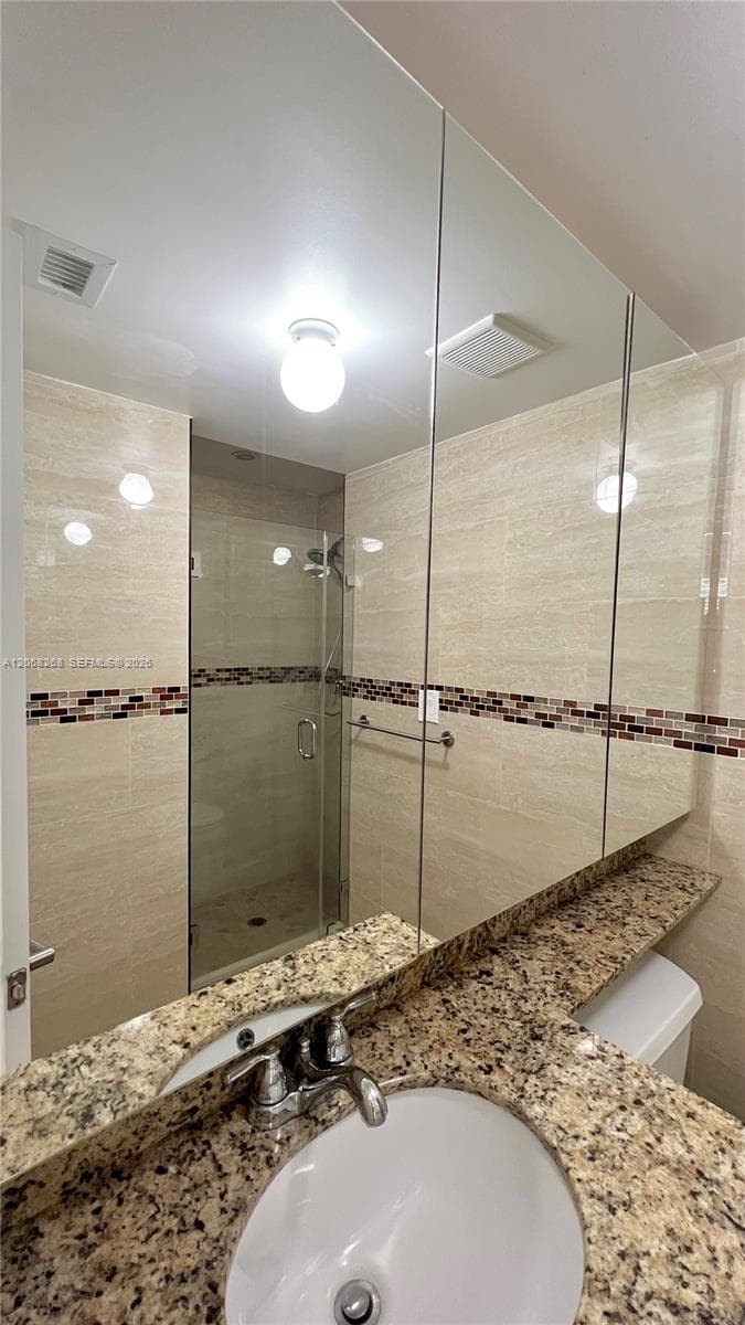 8227 Crespi Blvd 4 photo 8