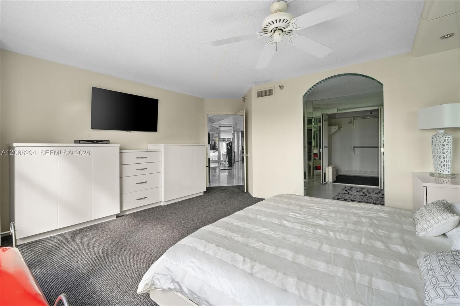 19101 NE 36th Ct 807 photo 18