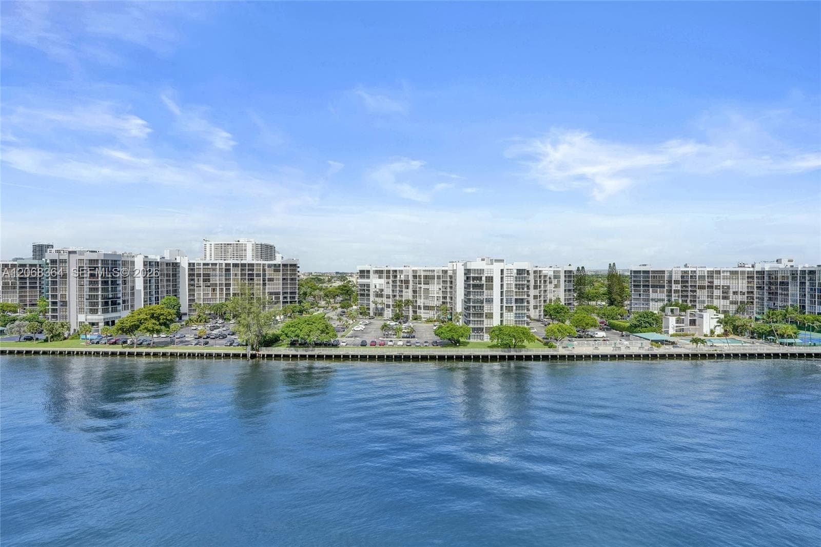 3000 S Ocean Dr 808 photo 3