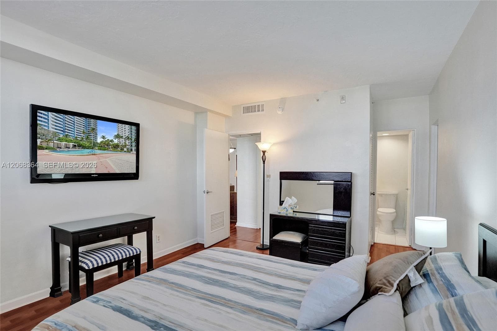 3000 S Ocean Dr 808 photo 15