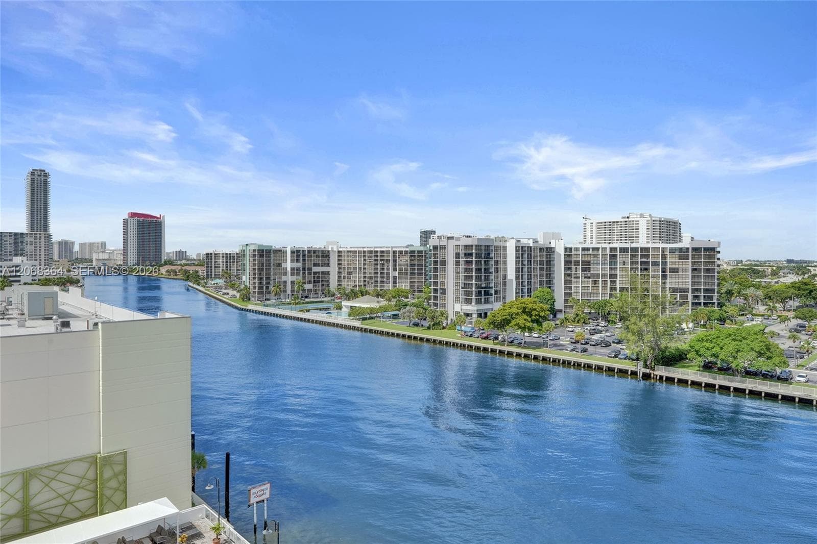 3000 S Ocean Dr 808 photo 4