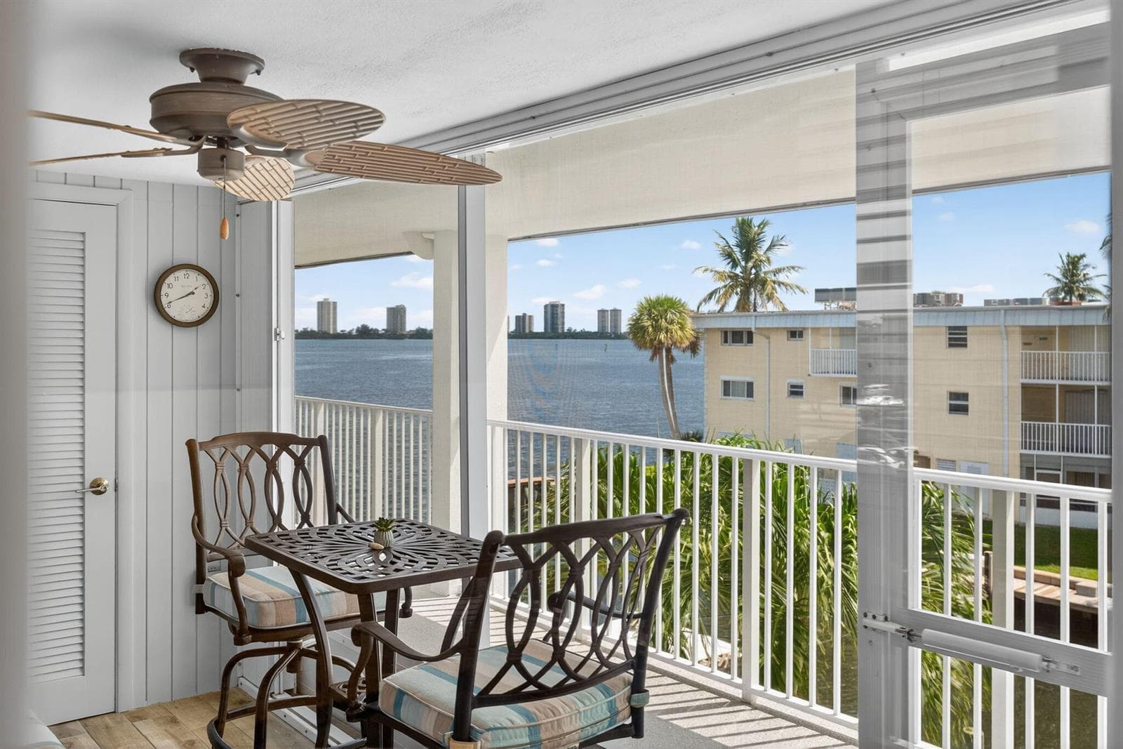 110 SHORE Court 301 photo 1