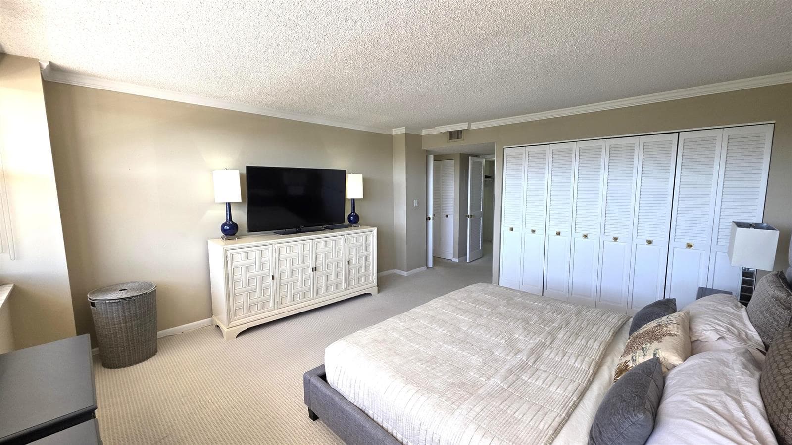 936 Intracoastal Drive 5B photo 23