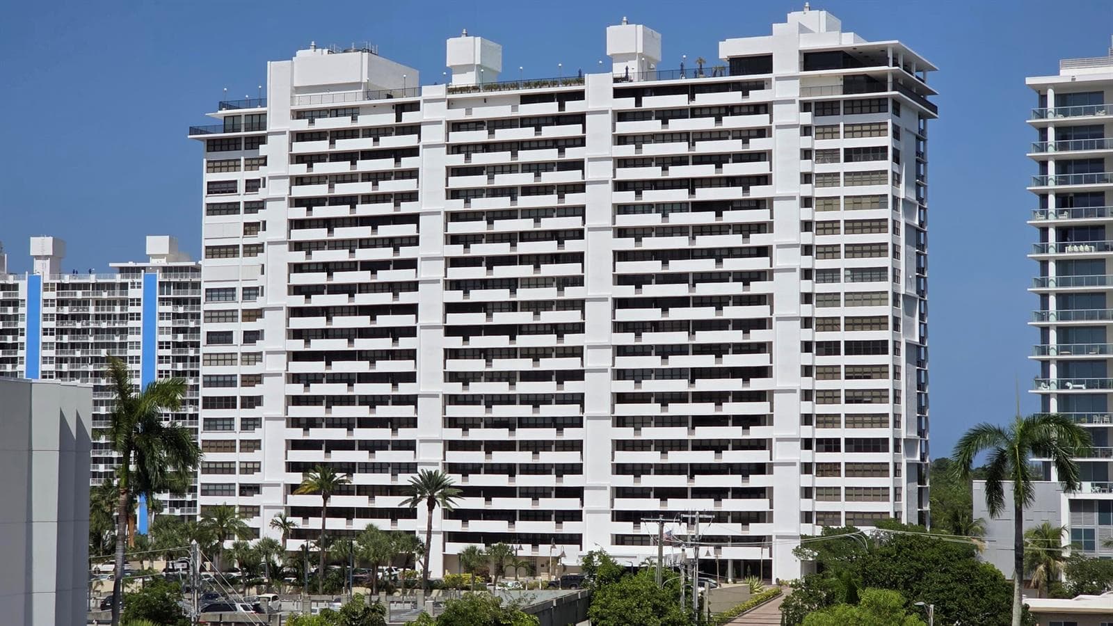 936 Intracoastal Drive 5B photo 2