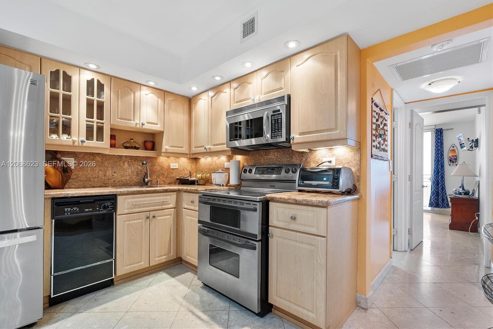 5555 Collins Ave 10K photo 7