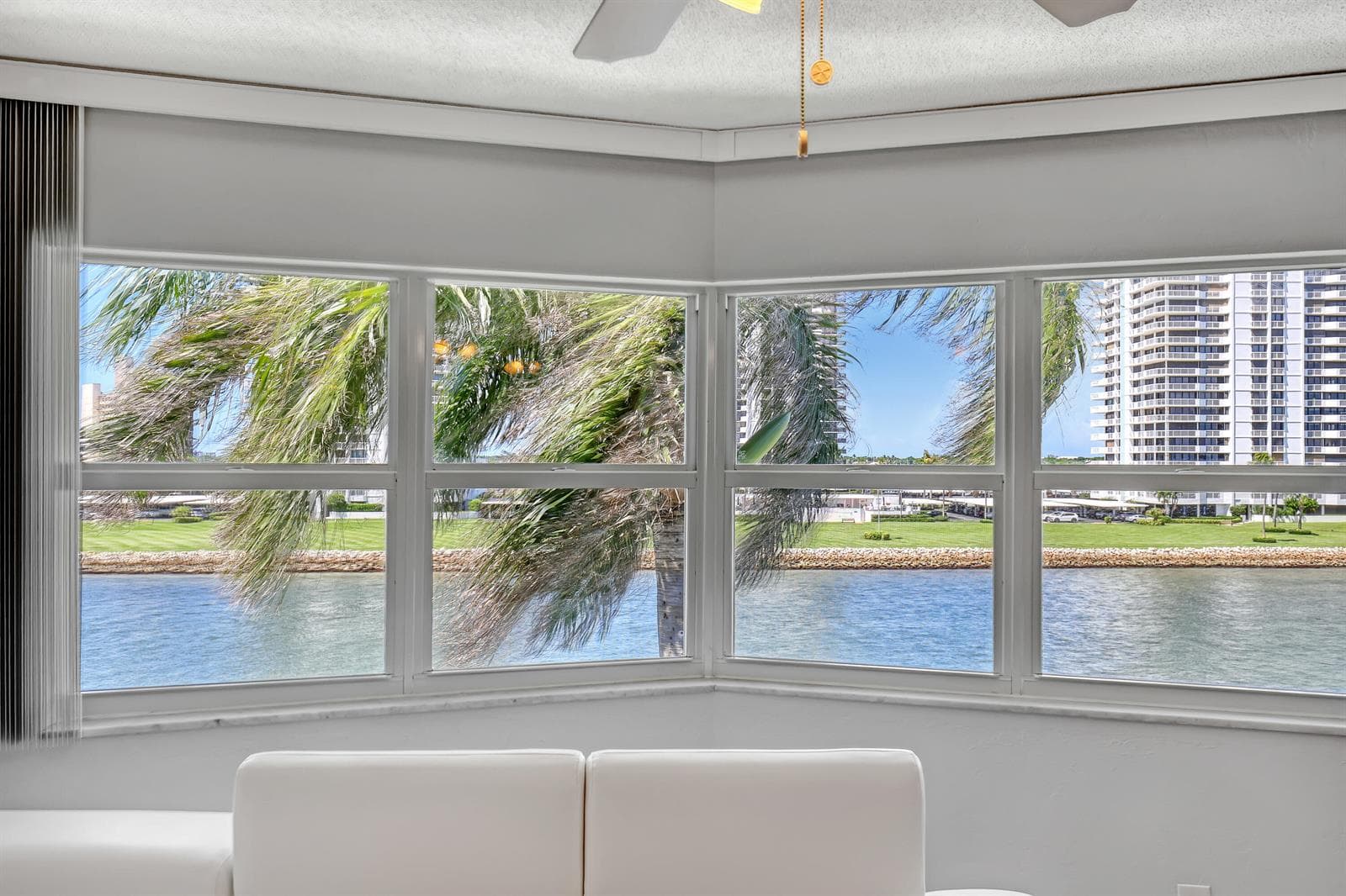 28 Yacht Club Drive 409 photo 2