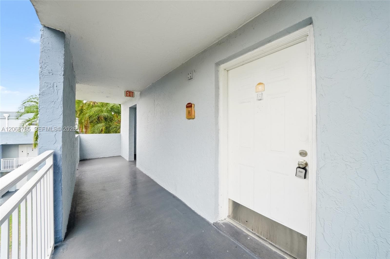 9375 Fontainebleau Blvd L301 photo 3