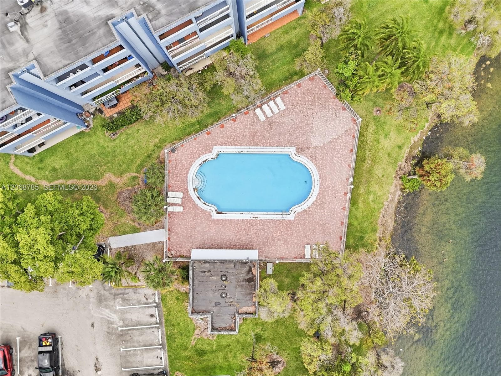 9375 Fontainebleau Blvd L301 photo 20