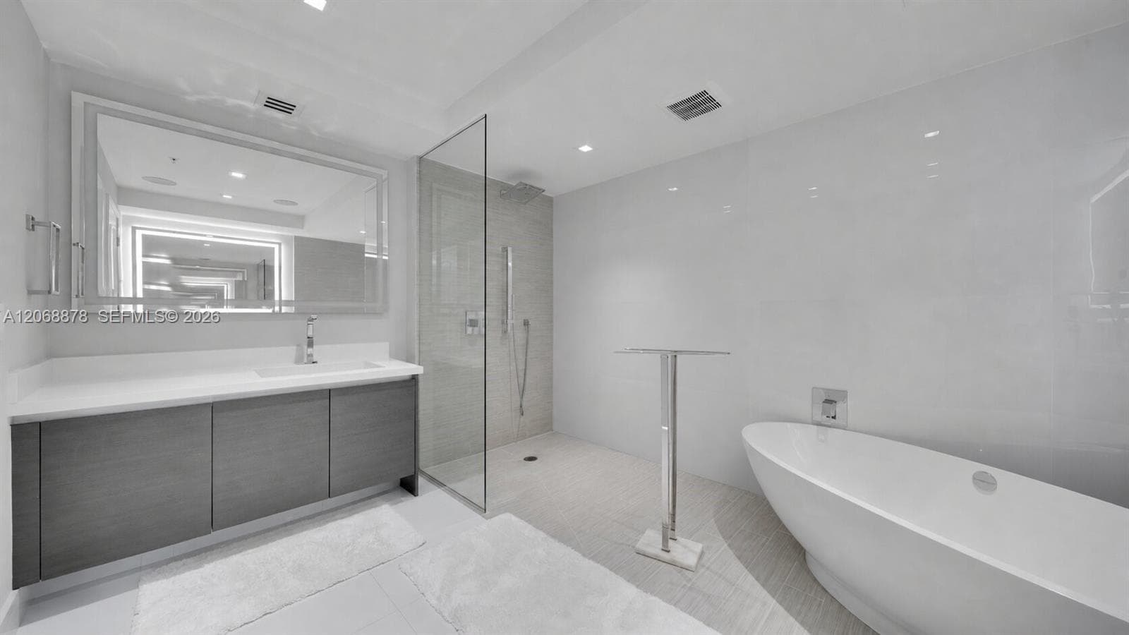 330 Sunny Isles Blvd 5-1107 photo 20