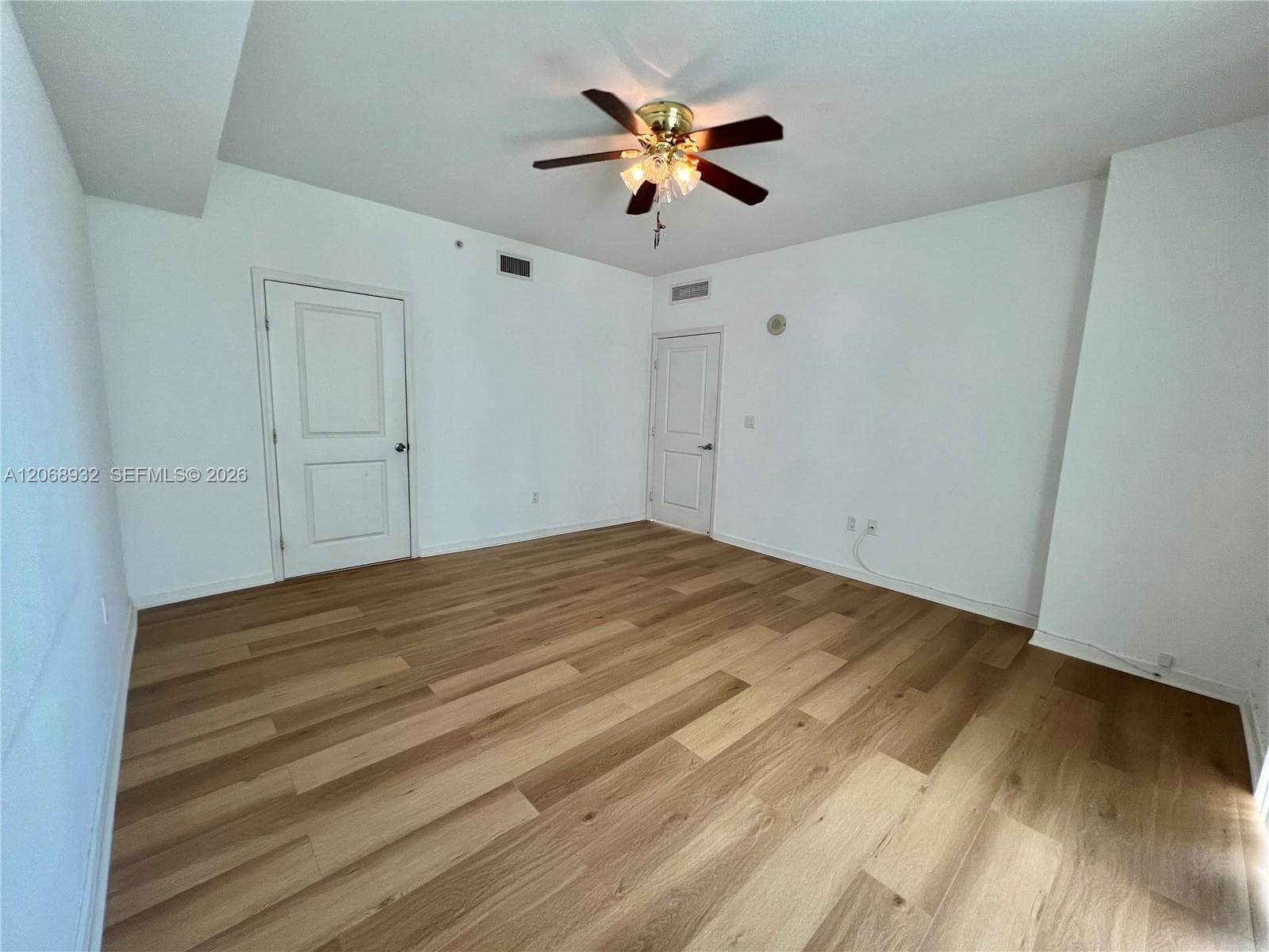 7900 Harbor Island Dr 608 photo 2