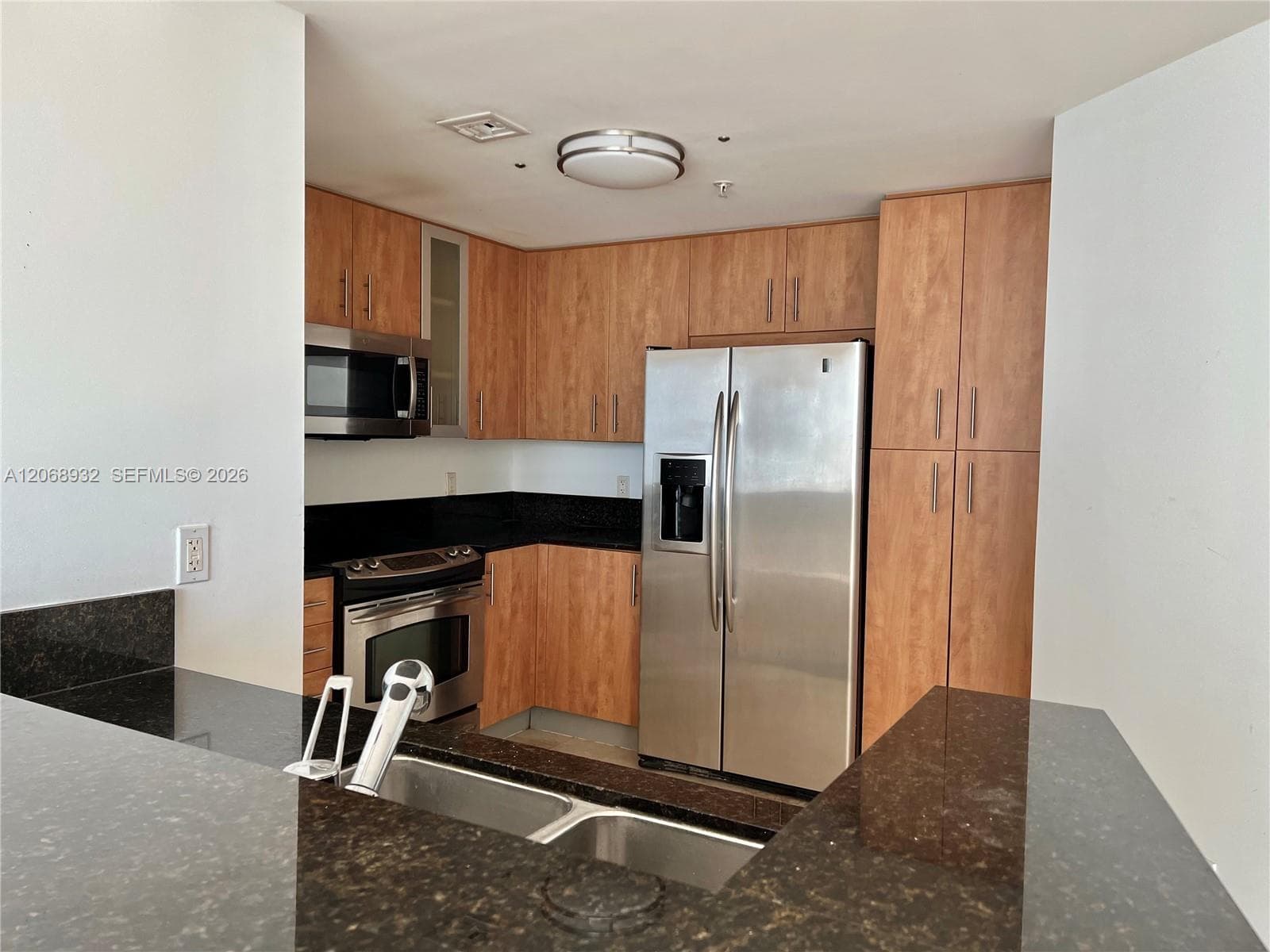 7900 Harbor Island Dr 608 photo 5