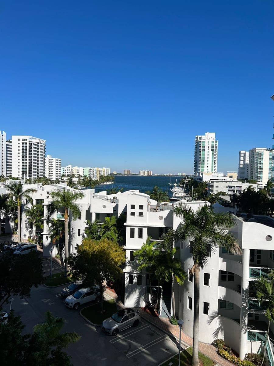 7900 Harbor Island Dr 608 photo 15