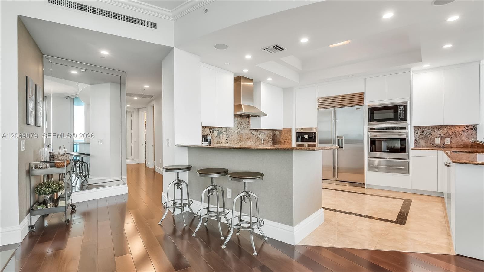 10295 Collins Ave 402 photo 8