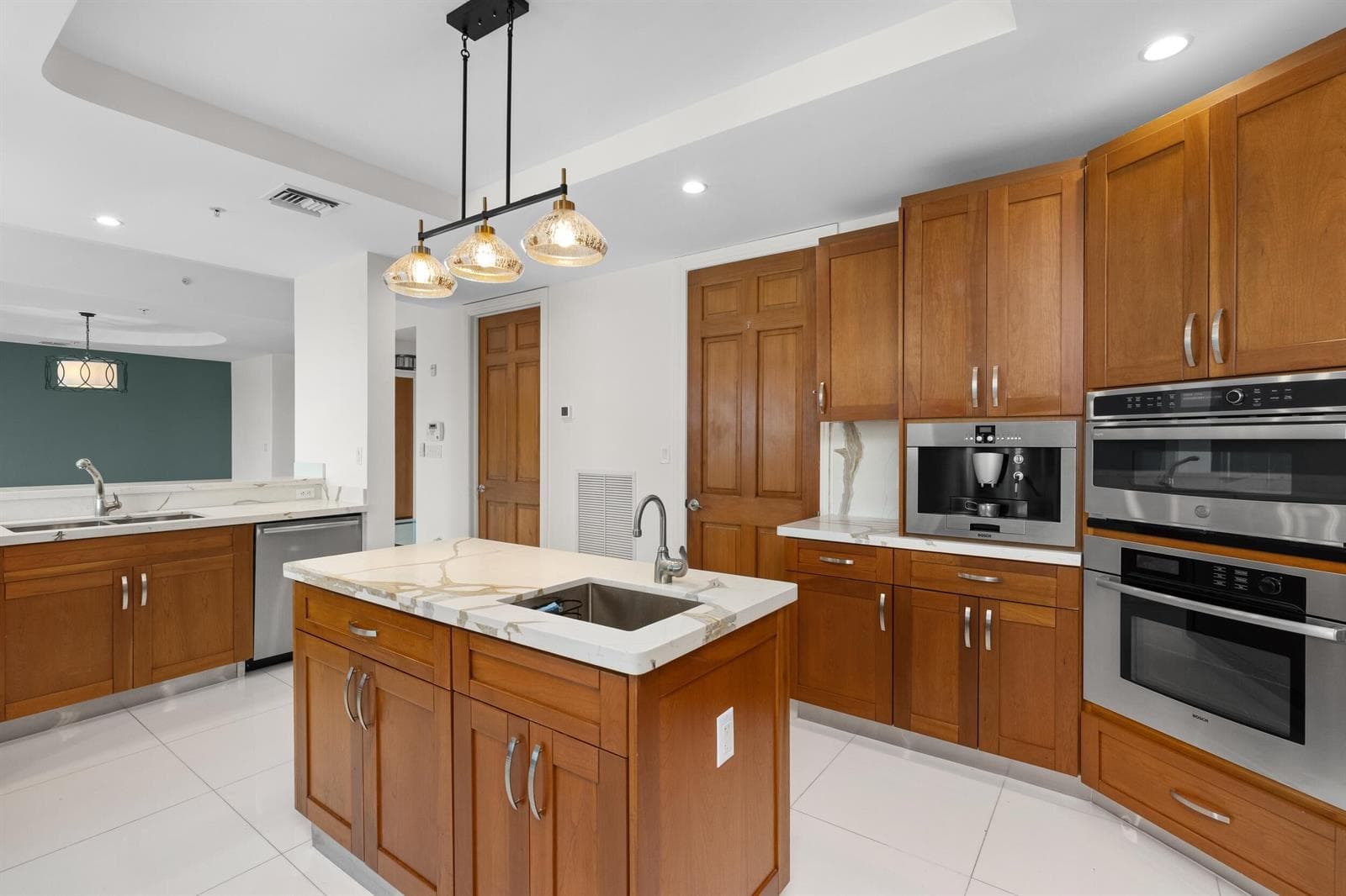 516 HENDRICKS Isle 4A photo 16
