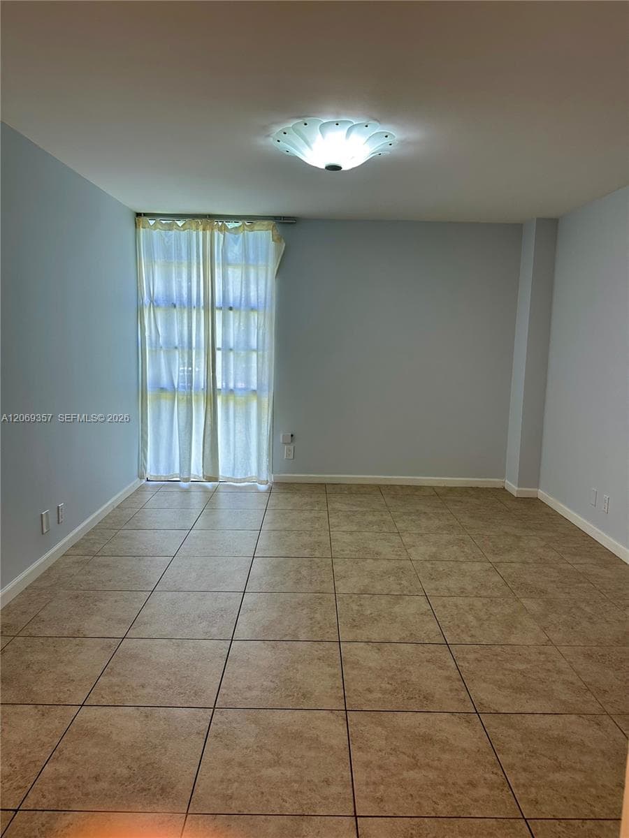 3401 N Country Club Dr EI-216 photo 17
