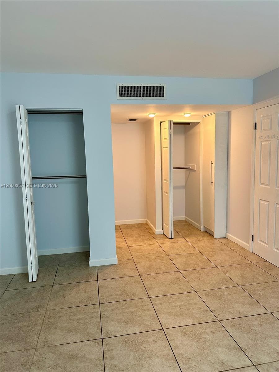 3401 N Country Club Dr EI-216 photo 16