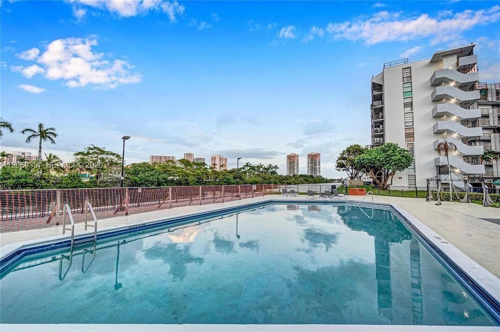 3401 N Country Club Dr EI-216 photo 1