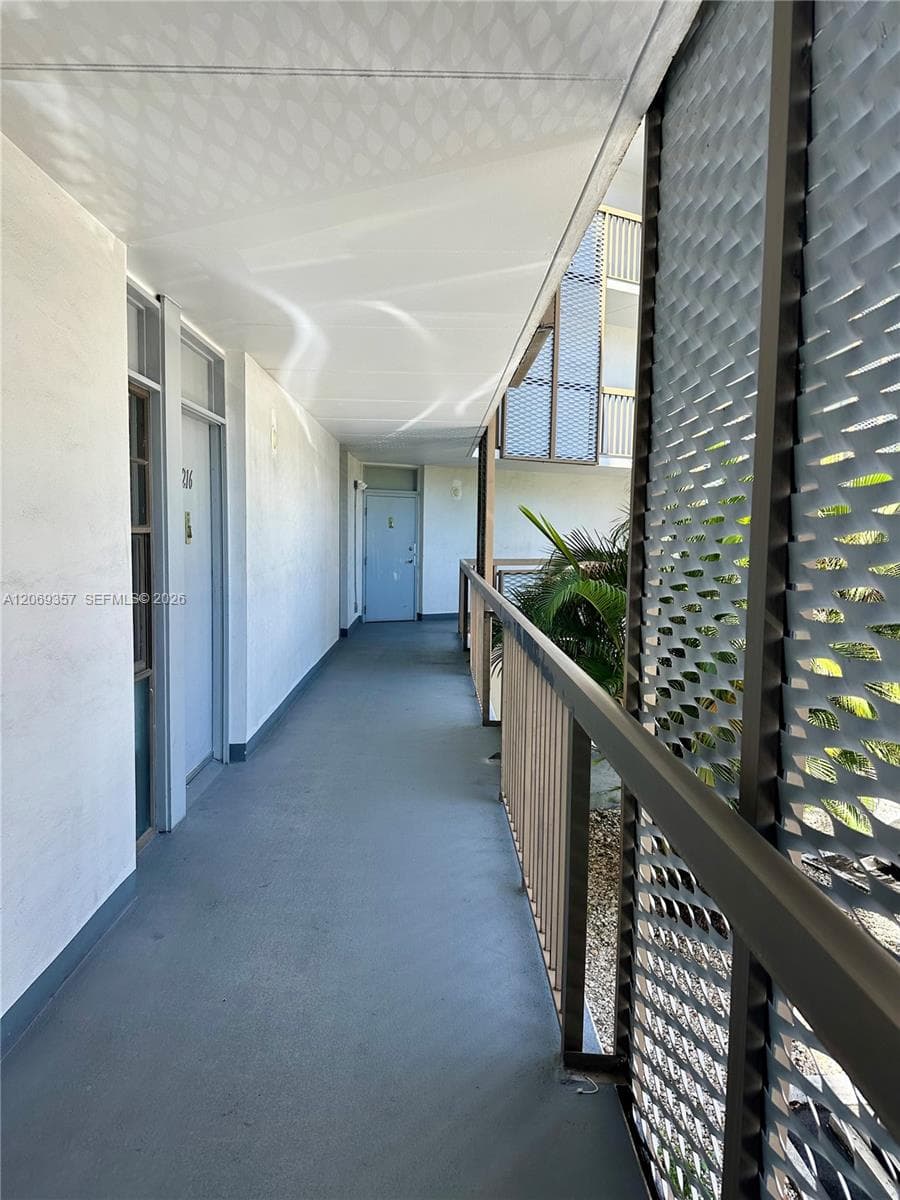 3401 N Country Club Dr EI-216 photo 5