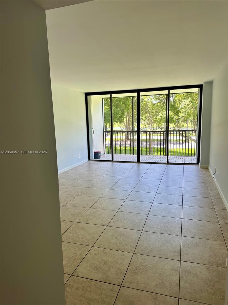 3401 N Country Club Dr EI-216 photo 20
