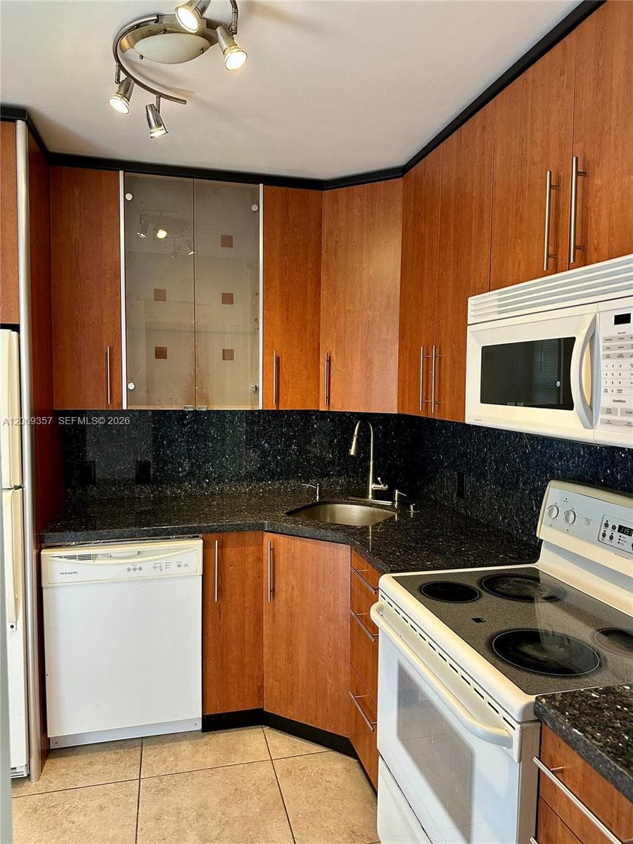 3401 N Country Club Dr EI-216 photo 9