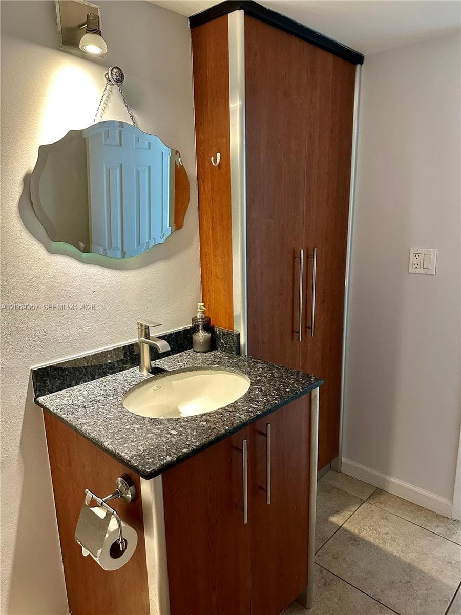 3401 N Country Club Dr EI-216 photo 14