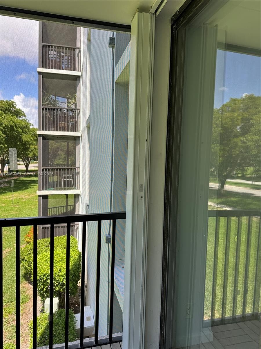 3401 N Country Club Dr EI-216 photo 21