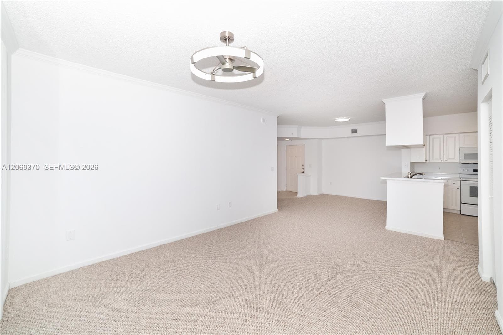 17100 N Bay Rd 1407 photo 2