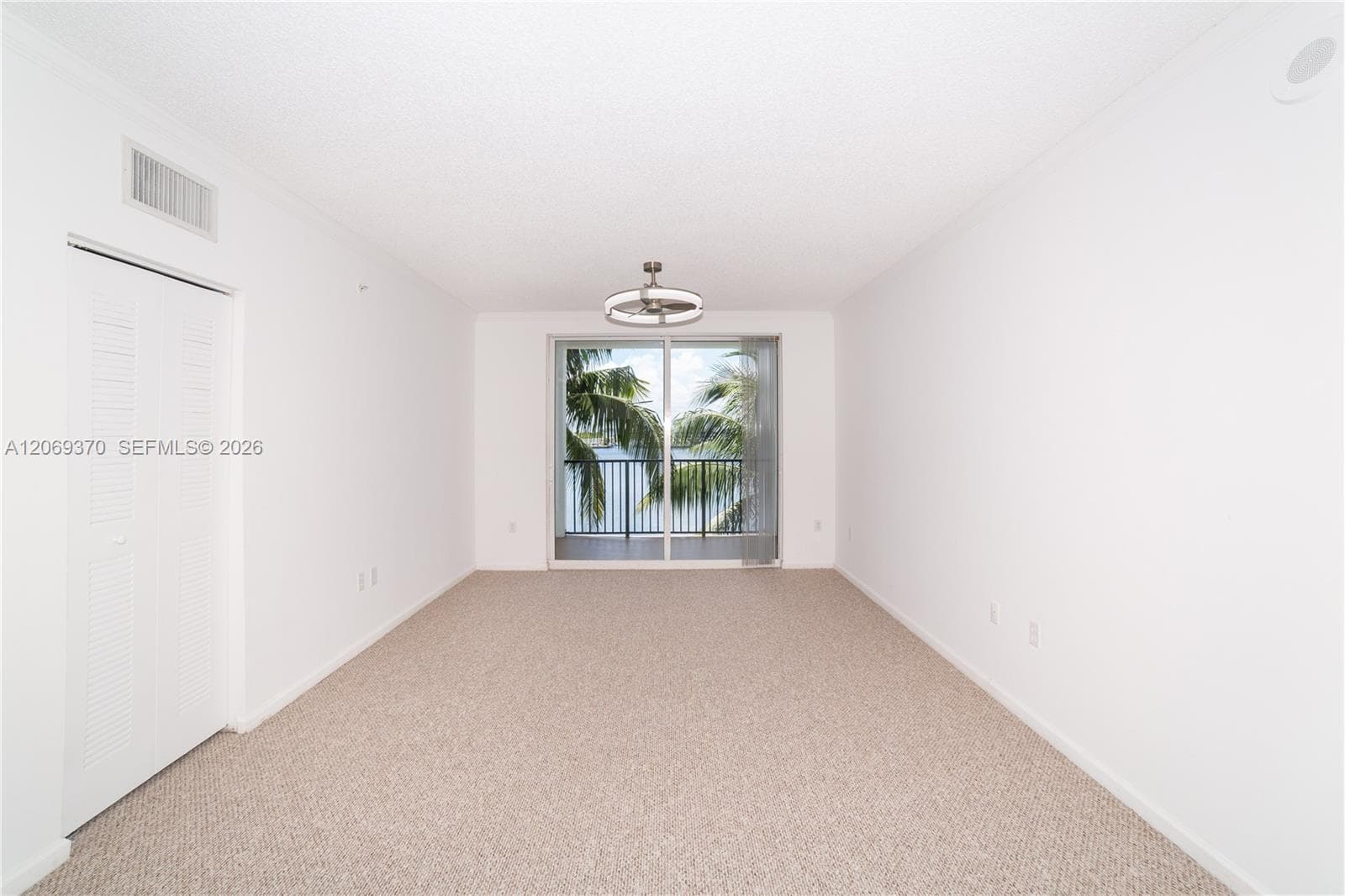 17100 N Bay Rd 1407 photo 5