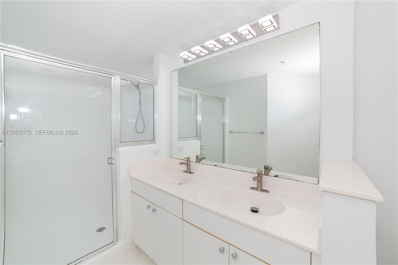 17100 N Bay Rd 1407 photo 11