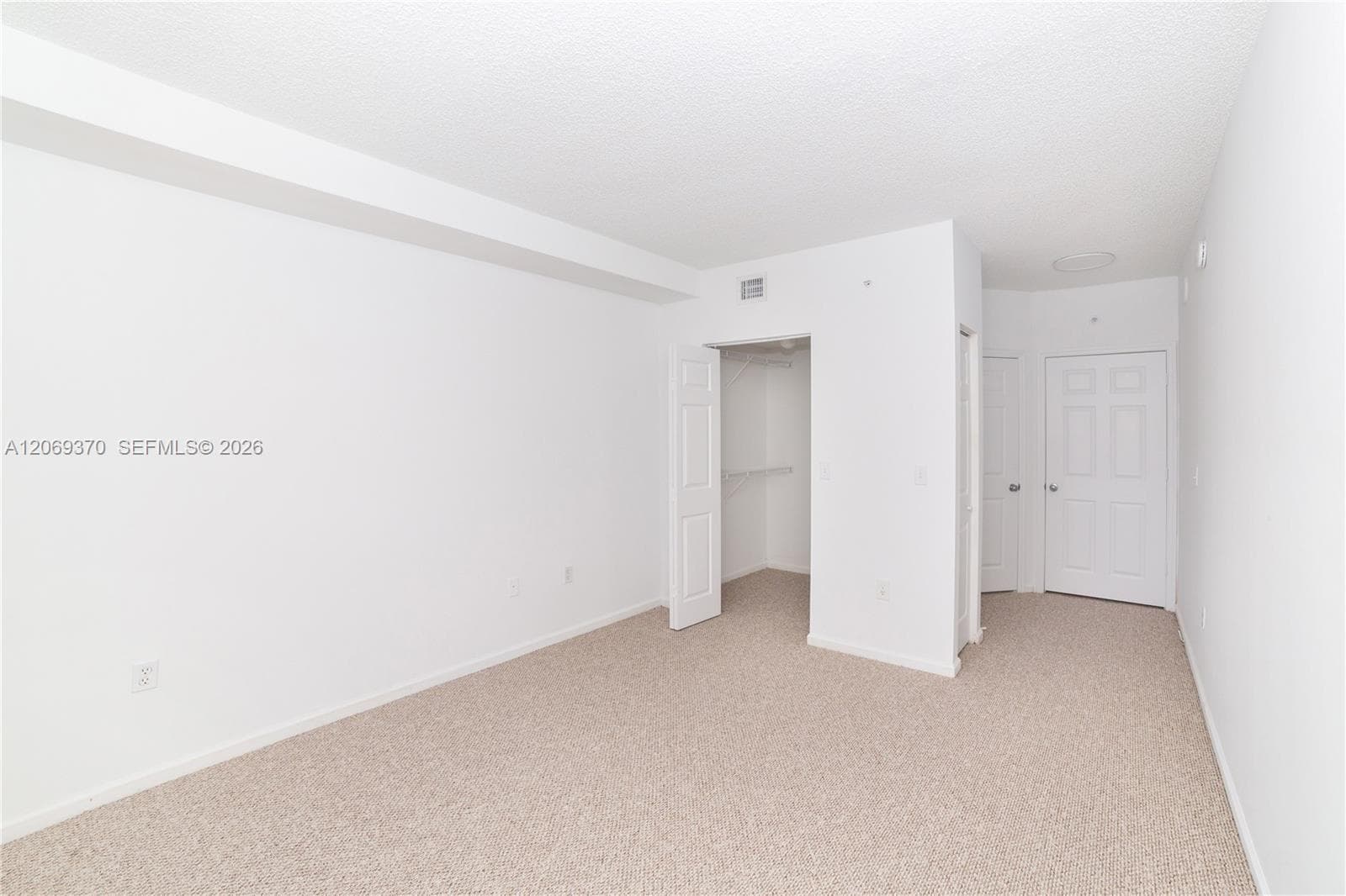 17100 N Bay Rd 1407 photo 8