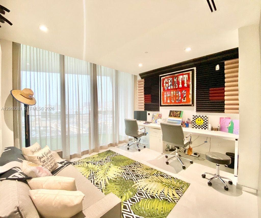16901 Collins Ave 701 photo 24