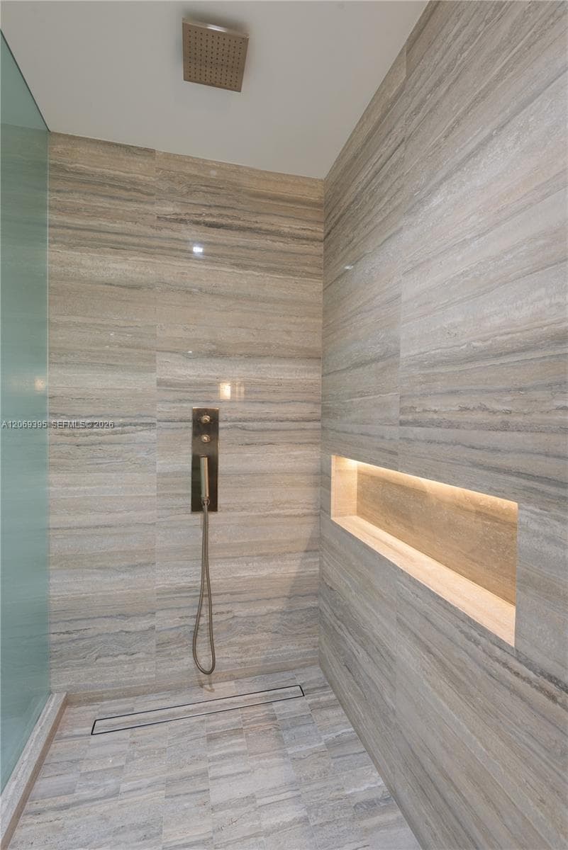 18975 Collins Ave 1803 photo 19