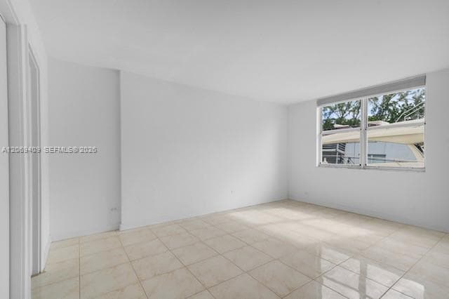 3660 NE 166th St 114 photo 18