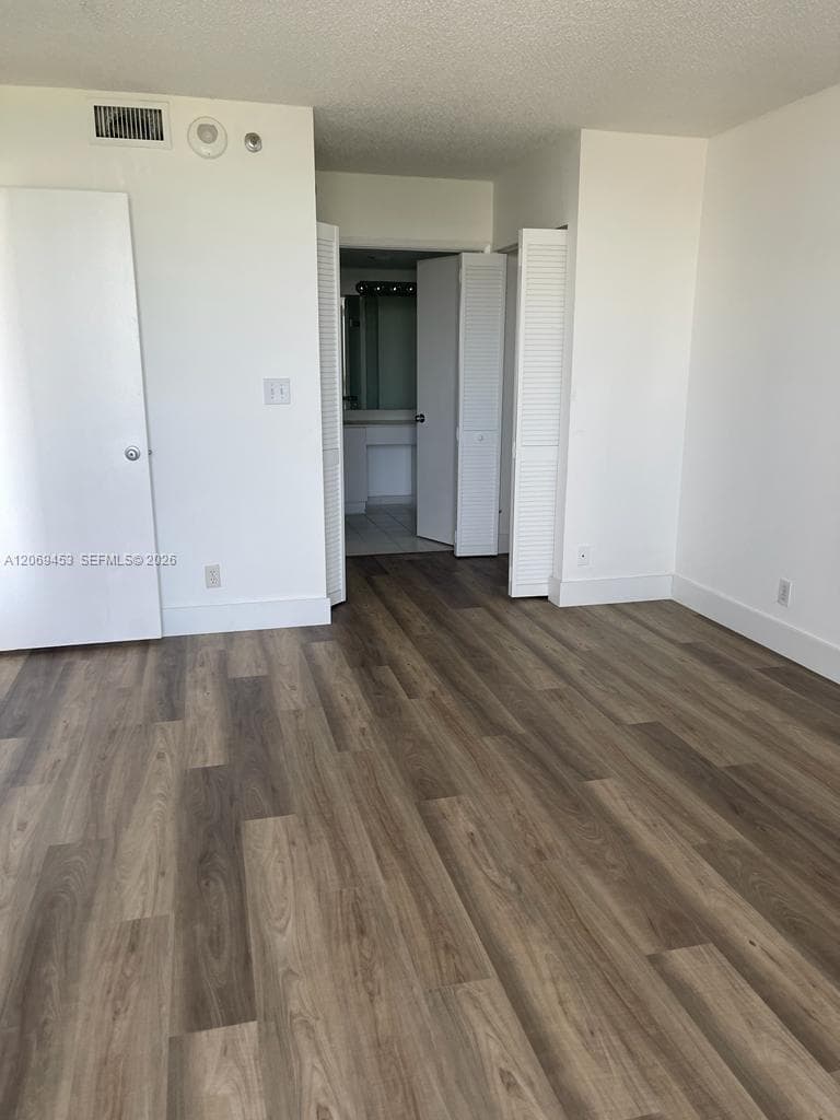 3300 NE 192nd St 1211 photo 4