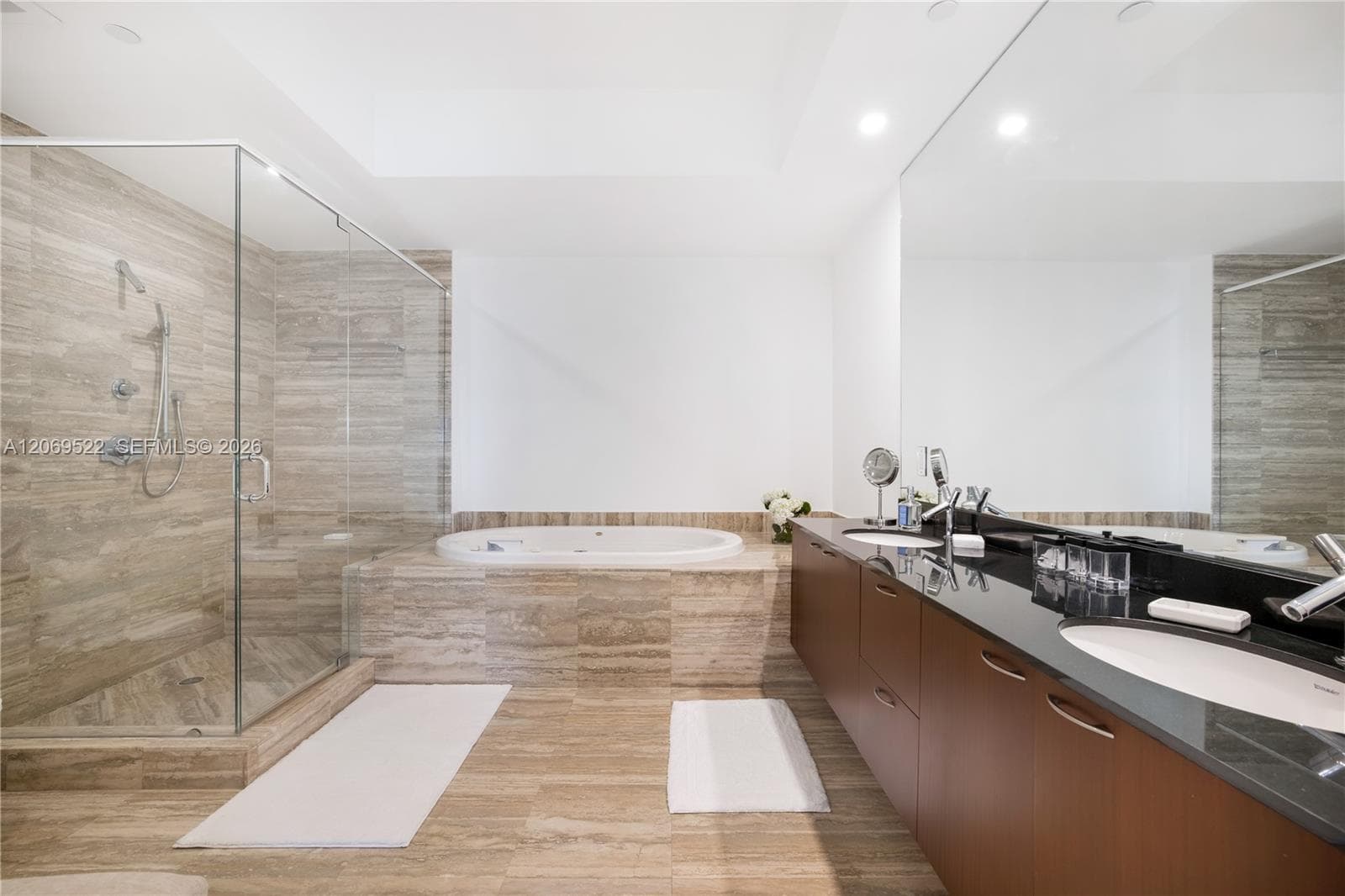 15901 Collins Ave 707 photo 17