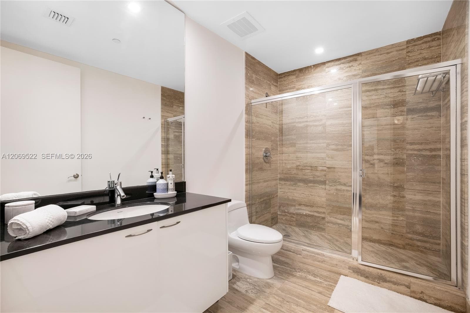 15901 Collins Ave 707 photo 22