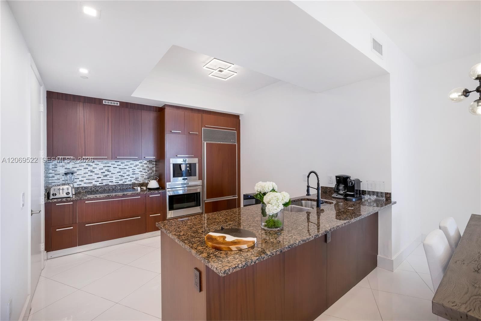 15901 Collins Ave 707 photo 7