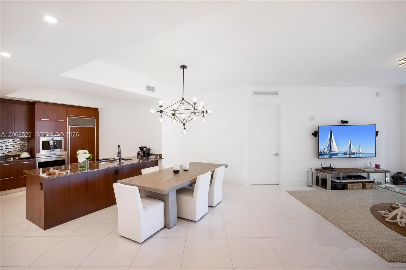15901 Collins Ave 707 photo 5